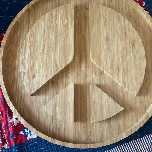 NATURAL LIFE Hippie Boho Bamboo Wood Charcuterie Serving Board Peace Sign NWT - Picture 9 of 16